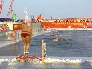 Chapuzón bajo cero en China