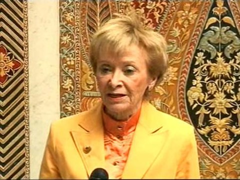 De la Vega felicita a Moratinos por la liberación del periodista José Cendón