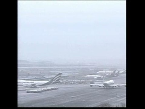 La nieve deja EE UU en estado de emergencia