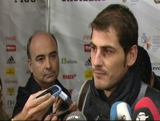Casillas: "Mourinho quiere quedarse mucho tiempo en Madrid"