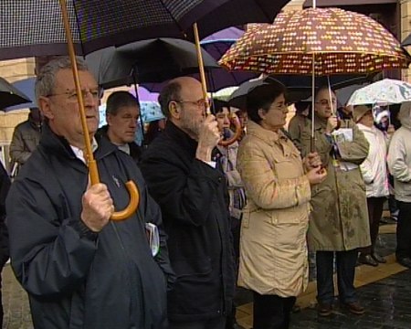 Gesto por la Paz pide que ETA desaparezca sin chantajes