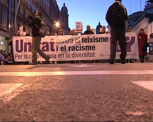 Mil ciudadanos claman contra el fascismo