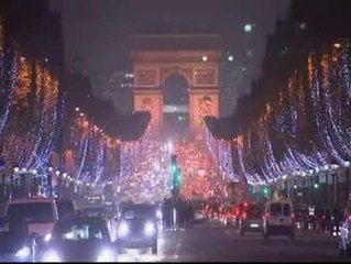 París estrena iluminación navideña