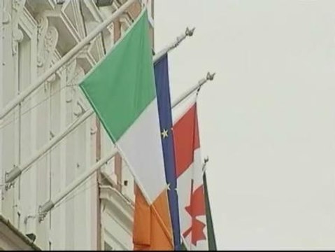 Portugal e Irlanda, al borde de acudir al Fondo de Rescate Europeo