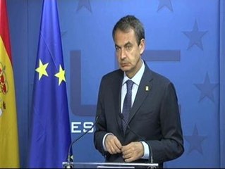 Zapatero pide precaución al valorar el descenso del número de parados