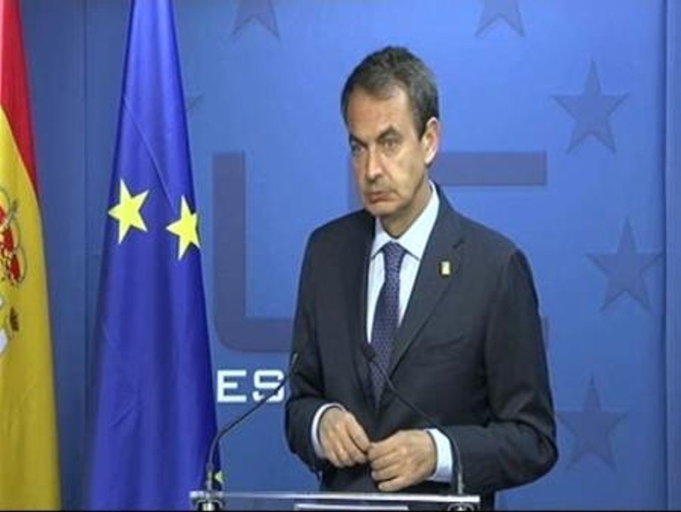 Zapatero pide precaución al valorar el descenso del número de parados