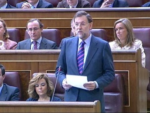 Rajoy y Zapatero se enzarzan en un debate de estadísticas económicas