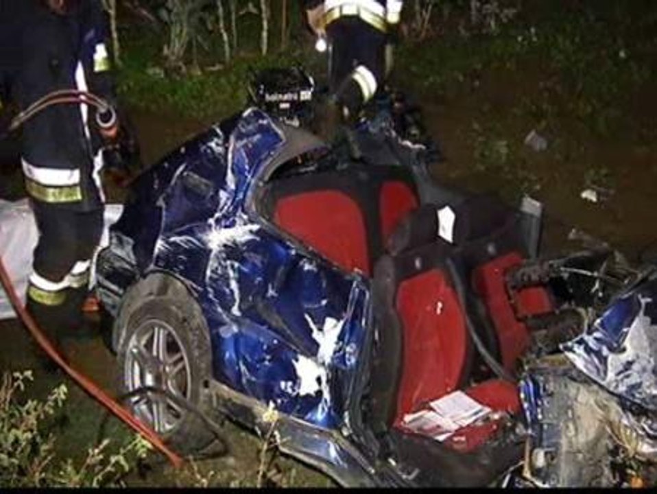 Doce muertos y cinco heridos durante este fin de semana en las carreteras españolas