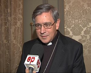 Abad Monserrat ve normal &#039;senyera&#039; en visita Papa