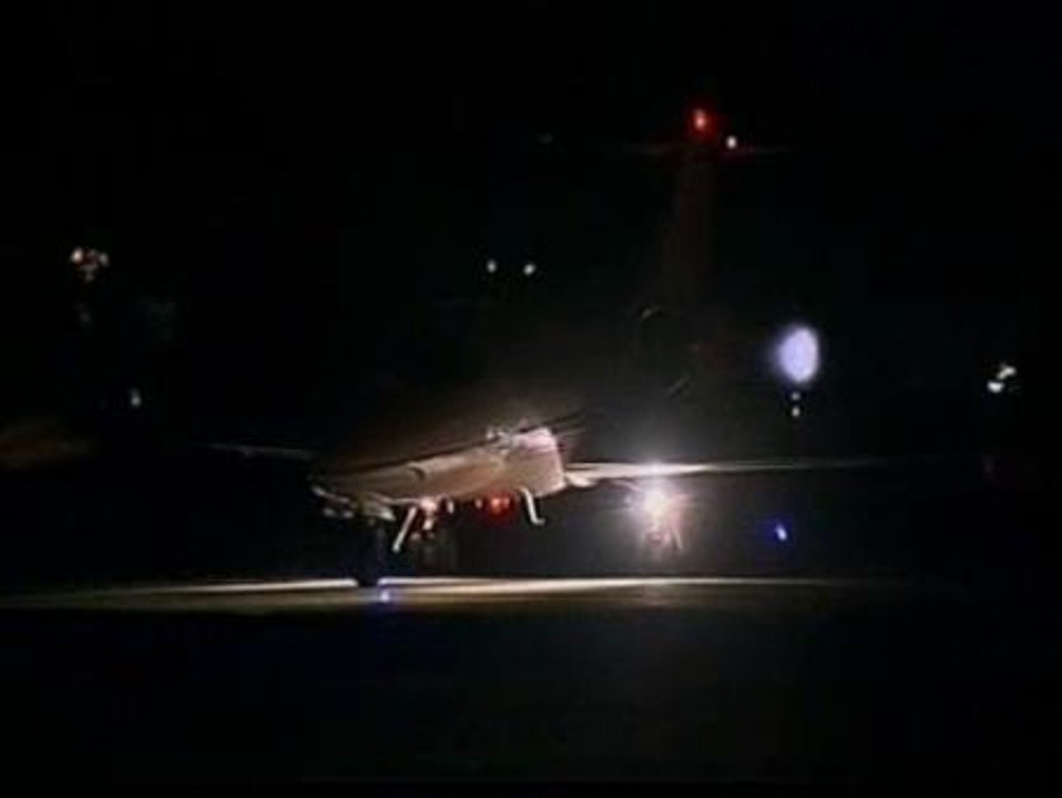 El cadáver de Nestor Kirchner llega a Buenos Aires