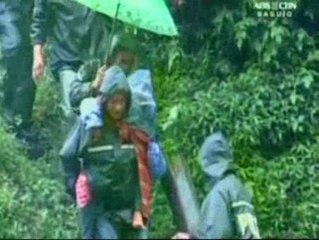 El tifón que asola Filipinas deja hasta el momento siete víctimas