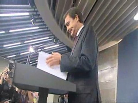 Zapatero apuesta por la experiencia y la comunicación