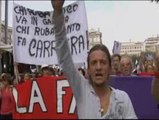 Miles de manifestantes, contra Berlusconi en Roma