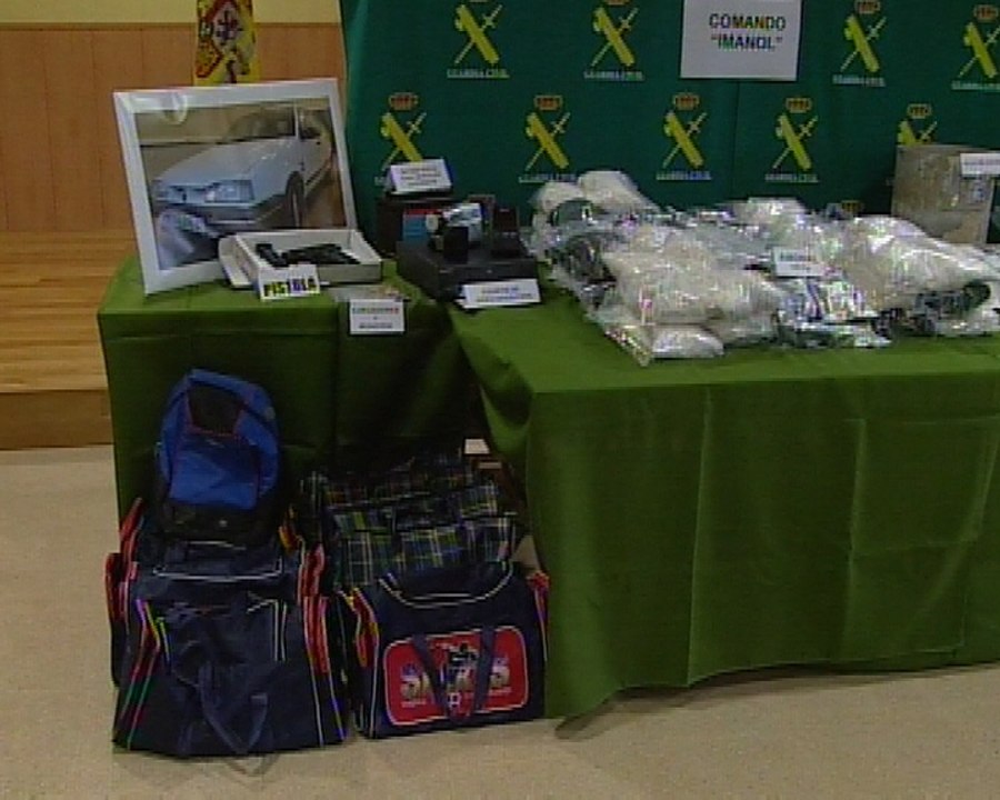 Detenidos tres etarras con 100 kilos de amonal