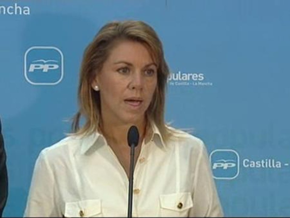 Cospedal afirma que el ministro del que "prescinde" Zapatero deja un nivel de parados "histórico"