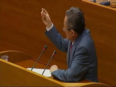 Enfrentamiento entre Camps y Ángel Luna en las Cortes Valencianas