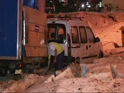 Una intensa granizada paraliza Cáceres