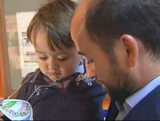 El Gobierno anula la ampliación del permiso de paternidad a un mes