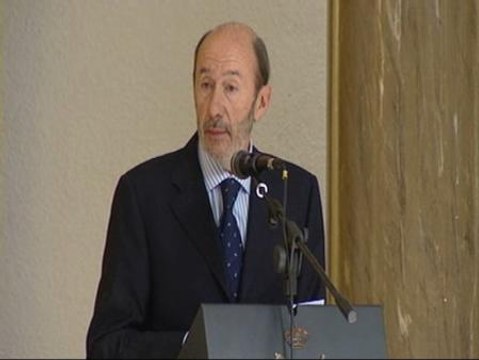 Rubalcaba: El comunicado no va a modificar ni un ápice la política antiterrorista del Gobierno