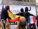 La manifestación independentista acaba con la quema de una bandera española