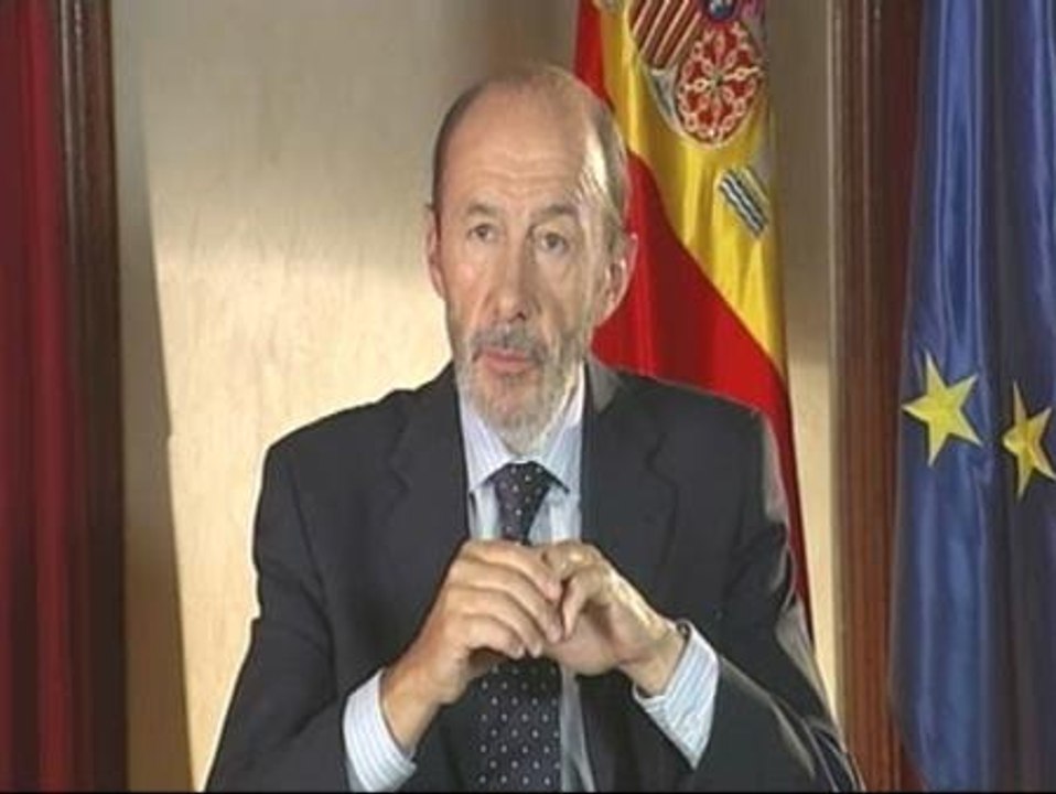 Rubalcaba advierte a la izquierda abertzale que se "ha equivocado de interlocutor"