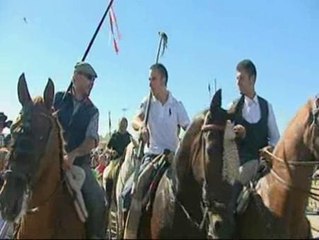 Скачать видео: Polémica en la edición 2010 por el toro 'alanceado' de Tordesillas