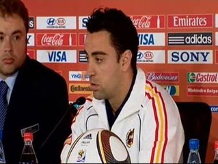 Xavi: "Chile es un equipo muy intenso que le mete mucho ritmo al partido"