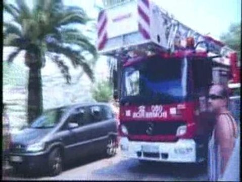 Un incendio obliga a desalojar a más de 400 personas de un hotel de Granda