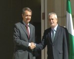 Griñán le pide a Zapatero inversión en VPO