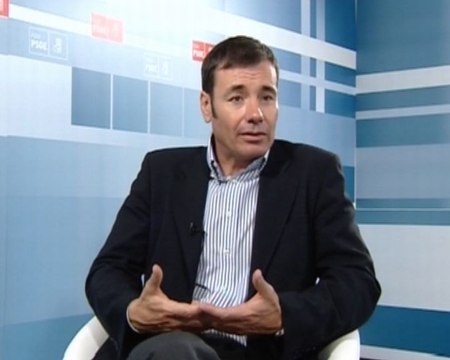 Apoyo a Zapatero, aunque no me apoye en Zapatero