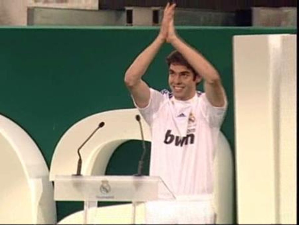 Kaká, operado de su rodilla izquierda en Amberes