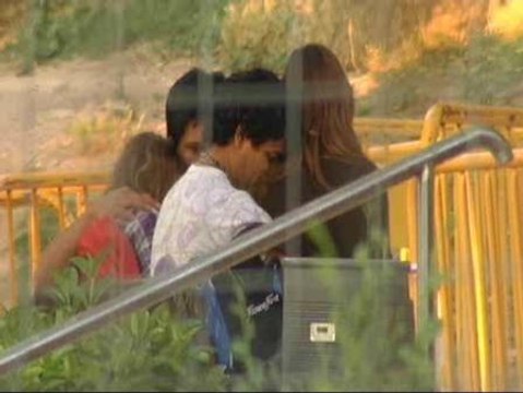 Angustia y dolor entre los familiares que esperan noticias sobre sus seres queridos