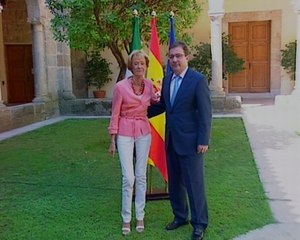 De la Vega lamenta la muerte del cooperante francés