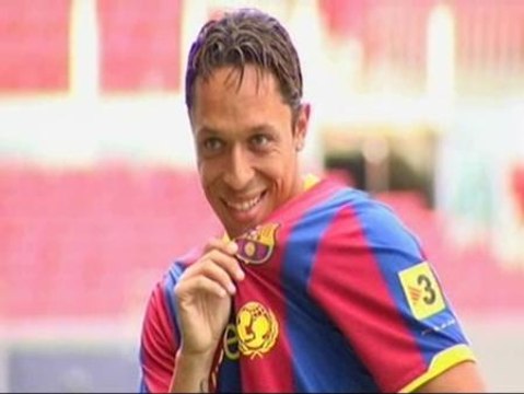 Adriano ya es jugador del Barça