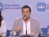 Rajoy acusa a Zapatero de jugar con el Estado como si fuera un Mecano