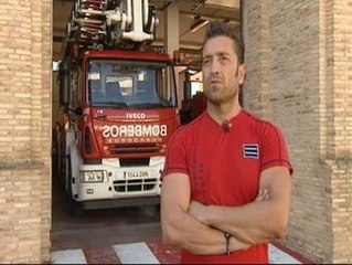 Un bombero de Toledo salva a dos niños pequeños de caer al vacío