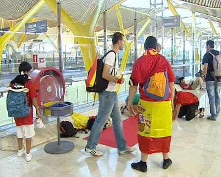 Aficionados de la Selección parten a Sudáfrica