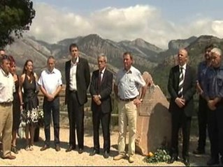 Video herunterladen: Minuto de silencio por los cinco bomberos fallecidos en Horta de Sant Joan