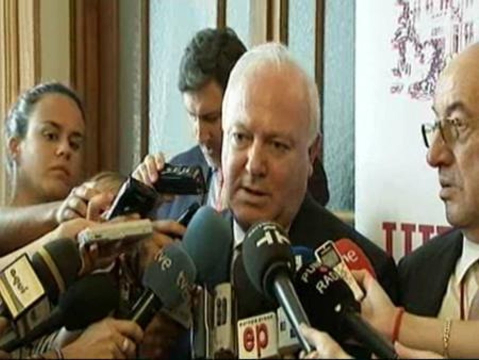 Moratinos anuncia la llegada a España de 11 presos cubanos