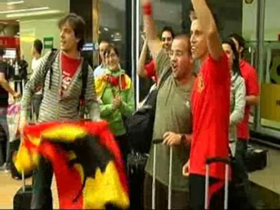 Diez horas de vuelo y 3.000 euros en un billete: ver a España en la final no tiene precio