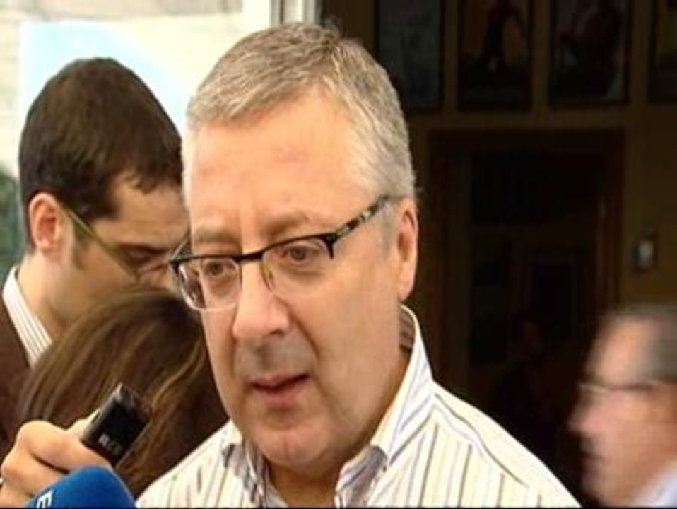 Blanco pide a la Fiscalía que investigue las bajas de los controladores