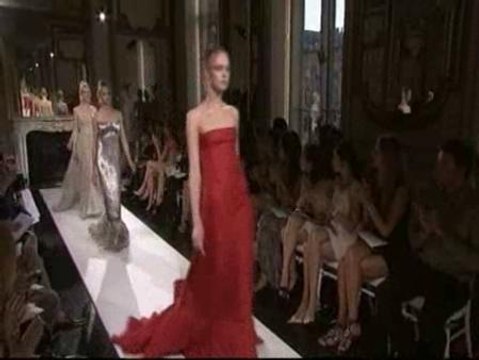 Valentino cierra la semana de la alta costura de París