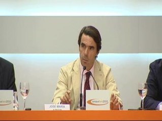 Aznar se refiere al Estatut como "una obra chapucera de albañilería política"
