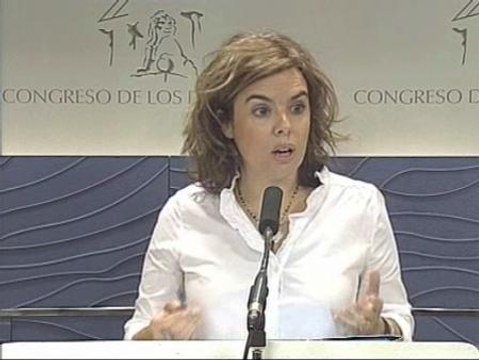 Sáenz de Santamaría pide al TC que resuelva cuanto antes la suspensión de la Ley del Aborto