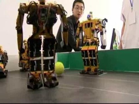 China acoge el Mundial de Robots Humanoides