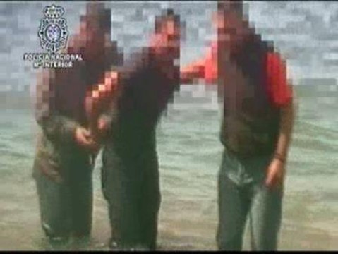 Detenidos a plena luz del día un grupo de narcotraficantes a bordo de una lancha en San Roque