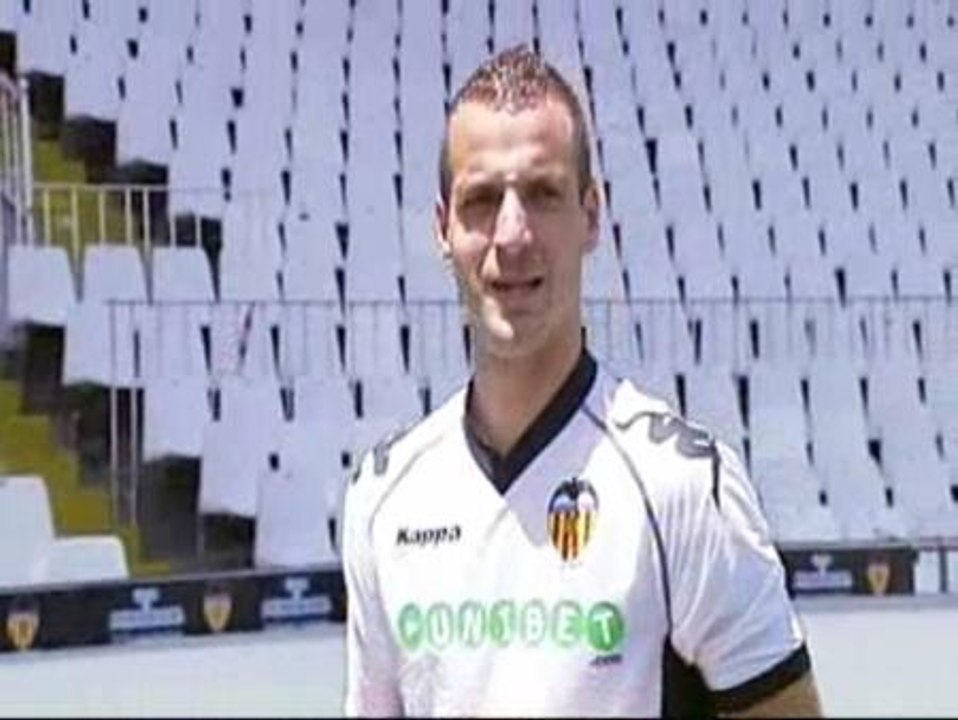 Roberto Soldado ya es jugador del Valencia CF