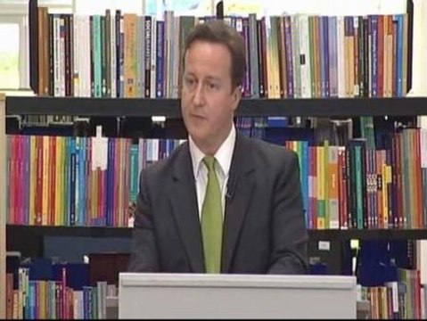 Cameron acusa a Brown de falsear las cuentas económicas