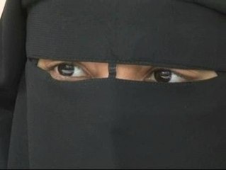 Un burka siembra la polémica en Cunit