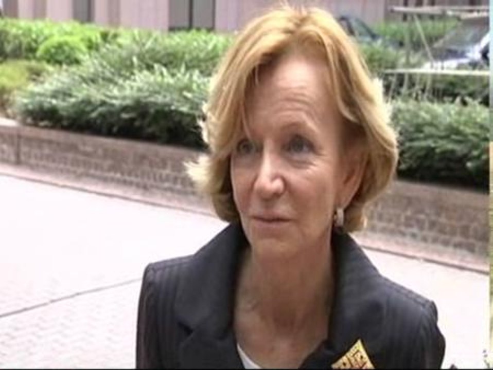 Salgado sobre la subida de impuestos: "El Gobierno ha anunciado una contribución solidaria para crisis económica"